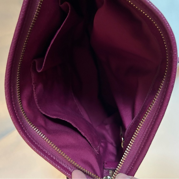 Vintage | Coach | Large Signature C Crossbody File Bag | Brown/Maroon - Picture 9 of 13